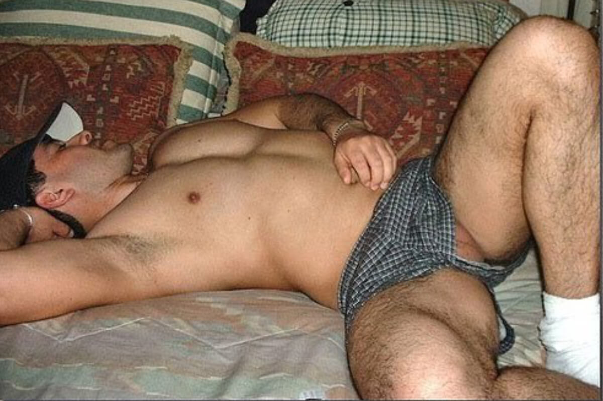 Größerer Penis dank Jelqing? Was du darüber unbedingt wissen musst