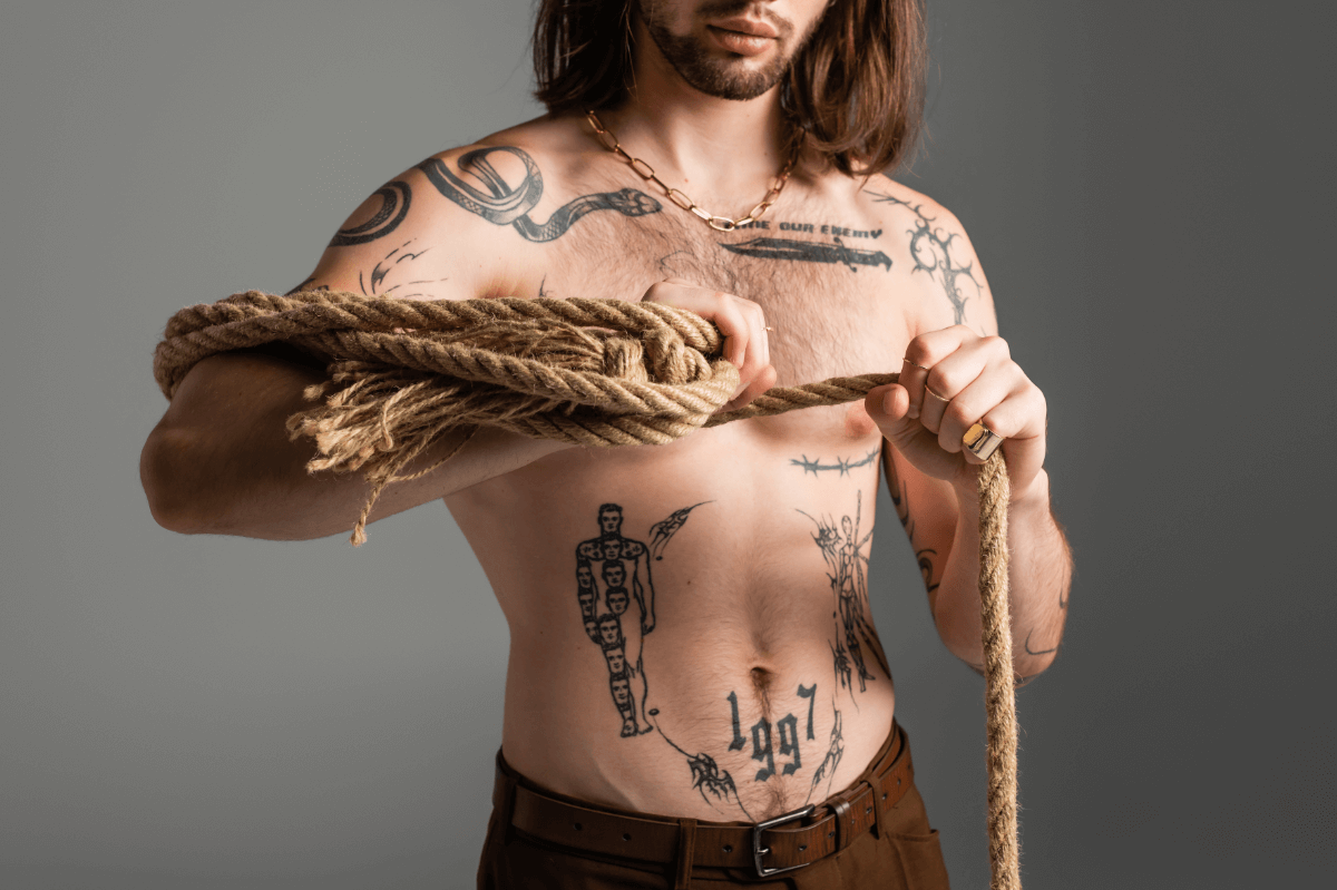Selfbondage: 10 Tipps, wie du dich selbst fesselst