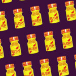 Rush Poppers Symbolbild: Viele Rush Popper Fläschchen vor dunklem Hintergrund. Englisch: Rush poppers Symbolic image: Many rush popper bottles against a dark background.