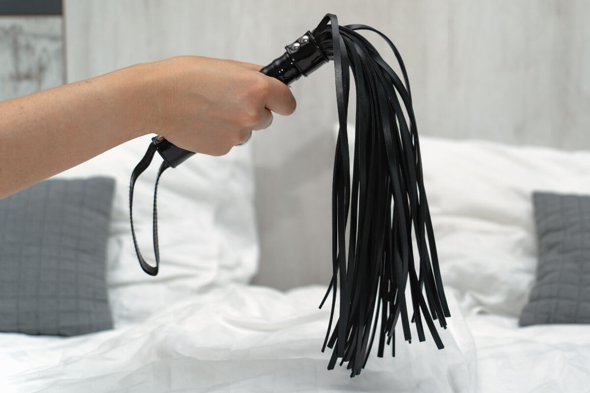 BDSM Geschichten: Mit Spanking, Paddling und Peitschen zum großen Glück