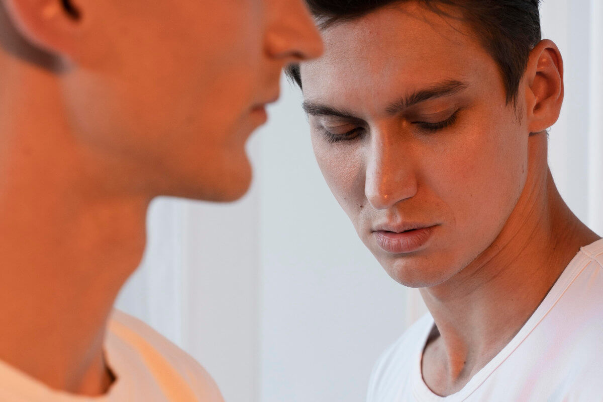 Safer Oral Sex: So schützt du dich beim Blowjob vor HIV und anderen STIs